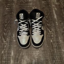 jordan 1 mid SE “diamond”