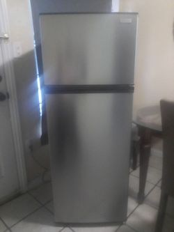 Stainless Steel Top-Freezer Refrigerator