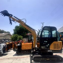 New 3 Ton Kubota Diesel Mini Excavator For Sale ! Located In Chino! Hablamos Español! Price Is Negotiable!