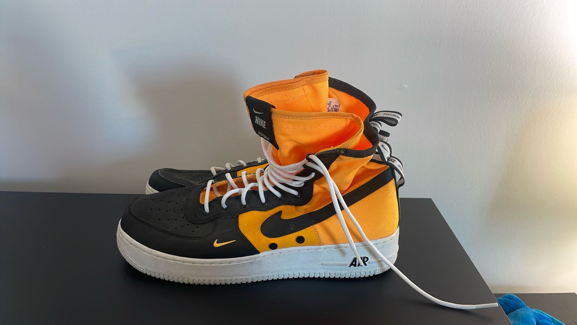 Nike SF Air Force High Laser sneakers 864024-800 M size 13 