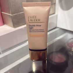 Estee Lauder Foundation  
