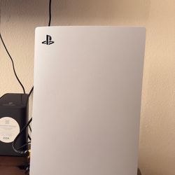 PS5 Disc Edition and Portal remote