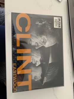 Clint Eastwood 35 movie 25 years DVD Set Great Fathers Day Gift! w/ 24 of book