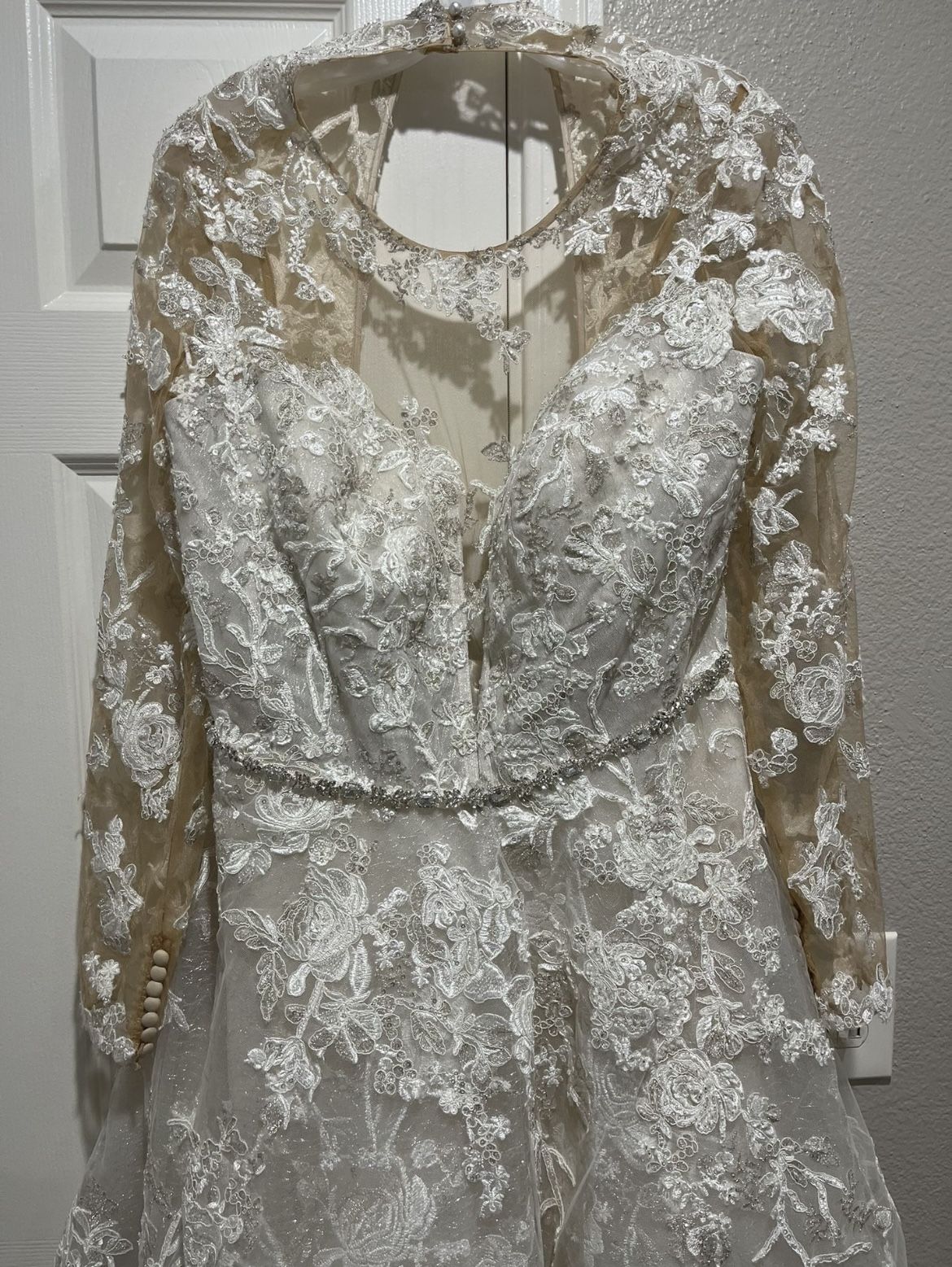 Oleg Cassini Lace Wedding Dress With Cathedral Style Veil Up