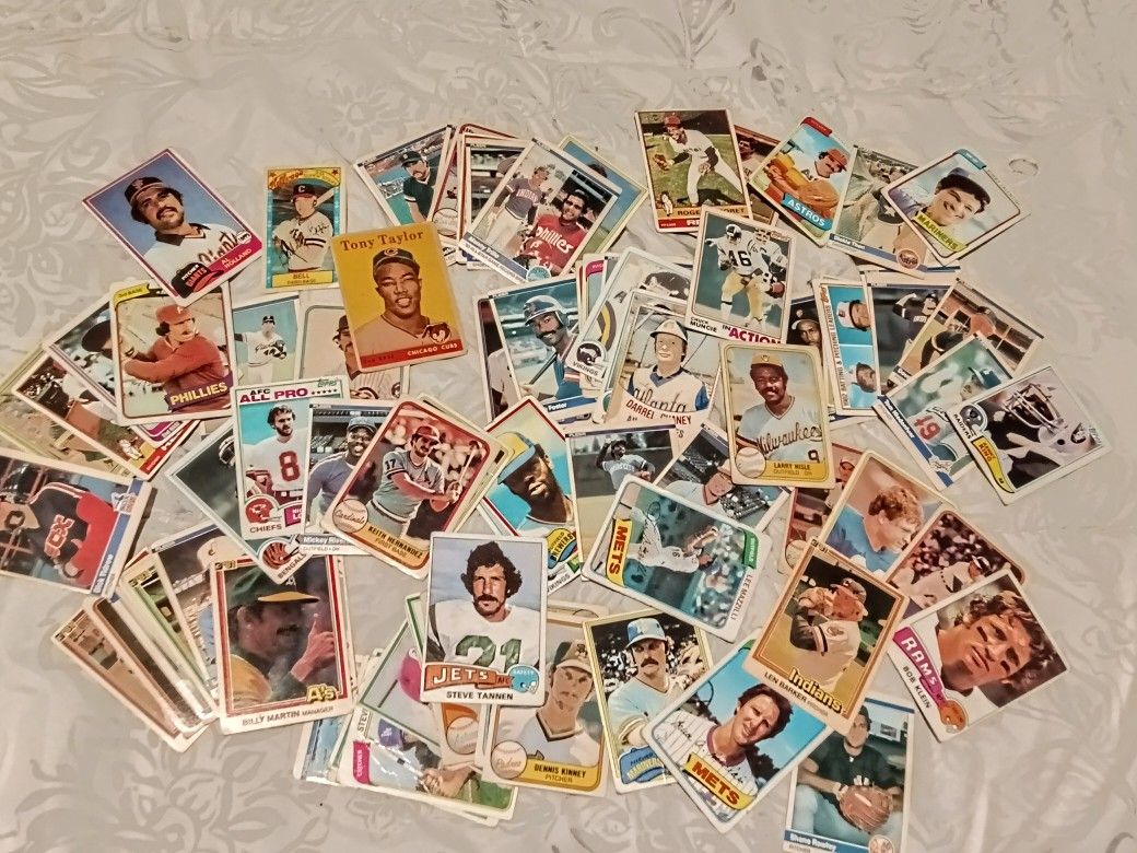 Collectable Baseball And Football Cards