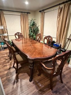 Bernhardt Dining Table Set