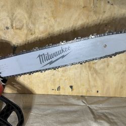 Milwaukee M18 Chainsaw Fuel, 16in