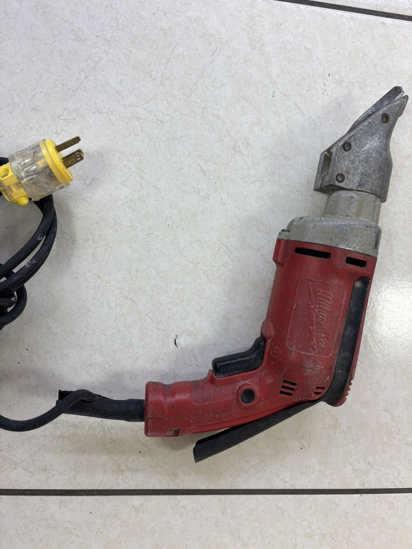 Milwaukee 18-Gauge Shear