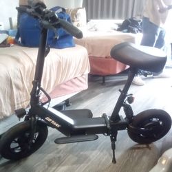 Gotrax 'Aero' A3 electric seated scooter