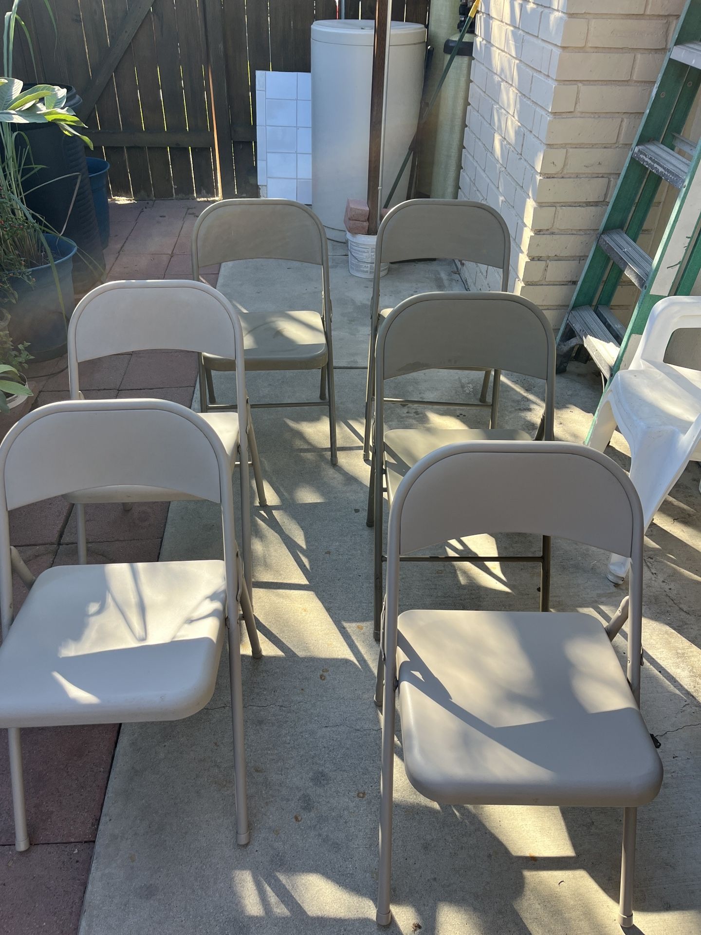6 Folding Chairs
