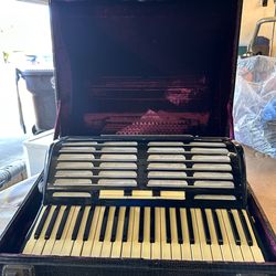 Italo American Chicago accordion