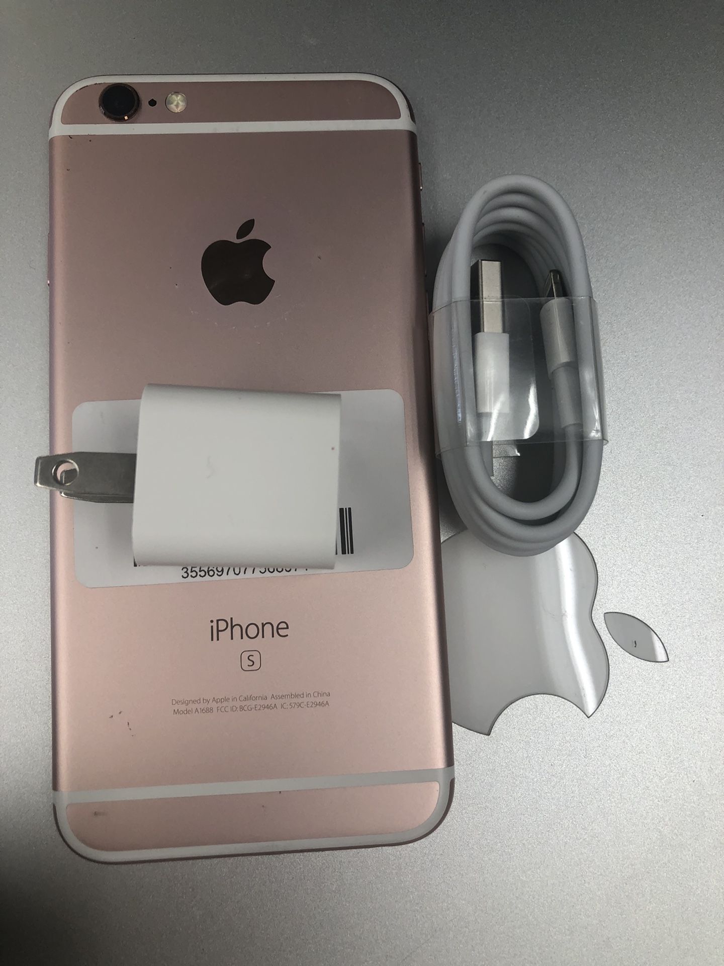 Factory unlocked apple iphone 6s 32gb Sold with store warranty