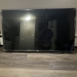 Tv 48” Roku
