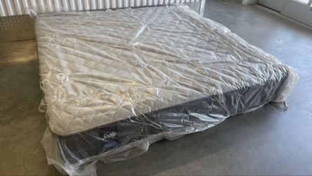 Sealy Posturepedic King Size Mattress (Firm)