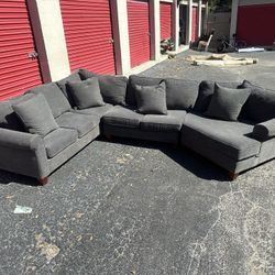 Comfy Nice Sectional Couch 🔥🔥