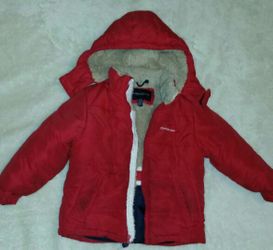 Boy/girl red coat , size 5/6