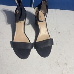 Nine W. Block Hill Sandals And Dark Blue Size 10