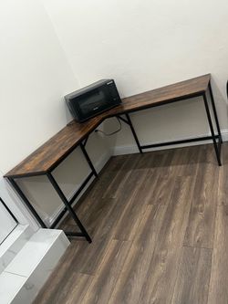 L shaped desk
