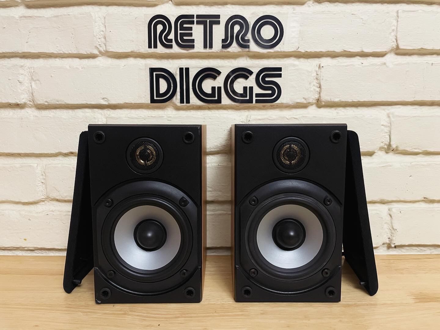 Monitor Audio Baby Boomer Bookshelf Speakers