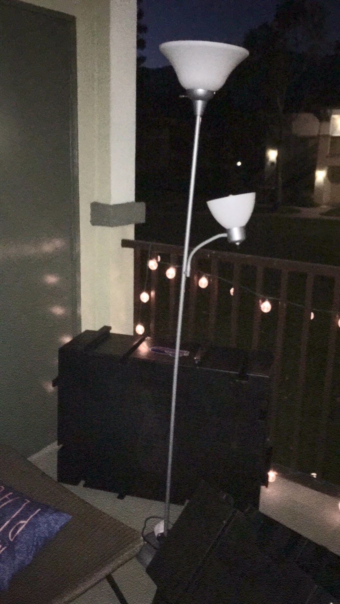 Floor lamp