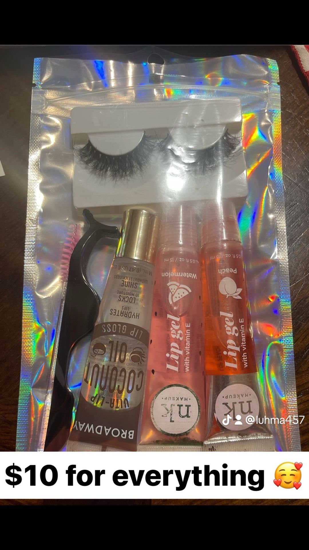 Lashes And Lipgloss