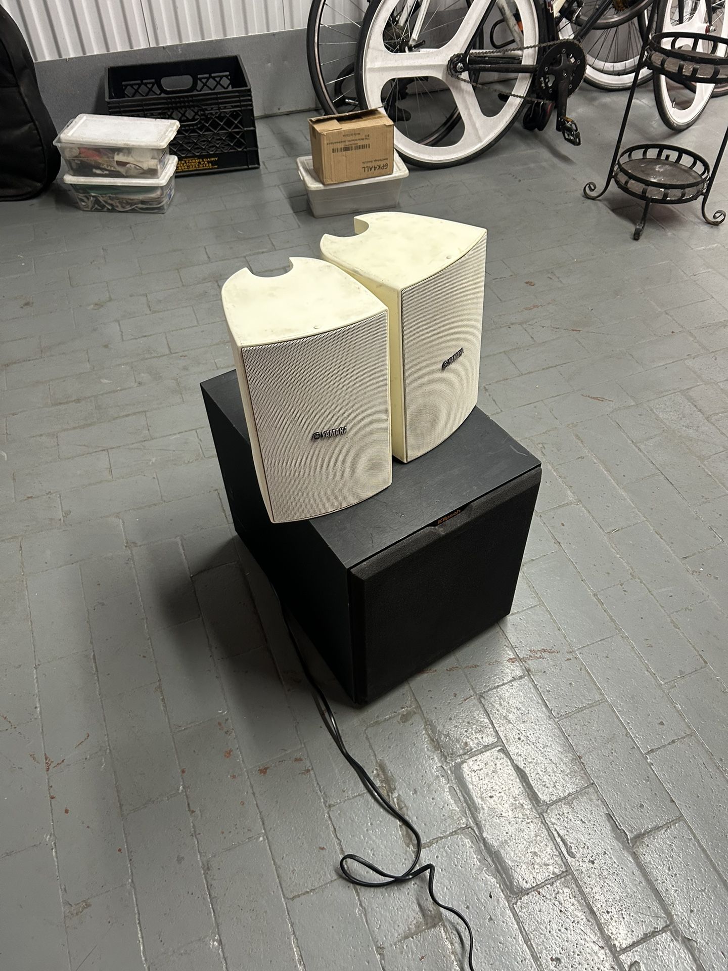 Klipsch Sub Woofer And Yahama Speaker