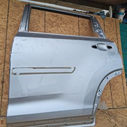 Rear door Toyota highlander 2014 2019