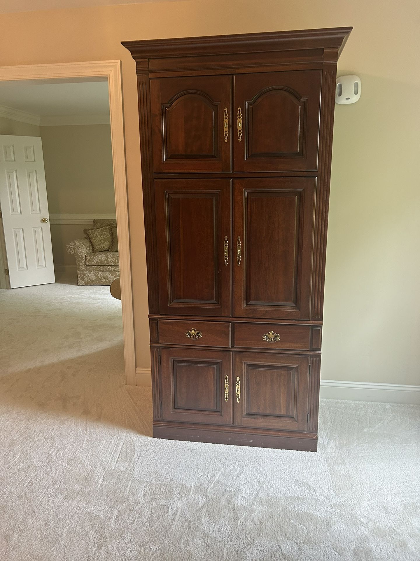 Entertainment Cabinet/Armoire