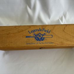 Vintage Wooden Baseball Card Box. YANKEES Legends Field. 14x4x3-1/2. Pre Owned.