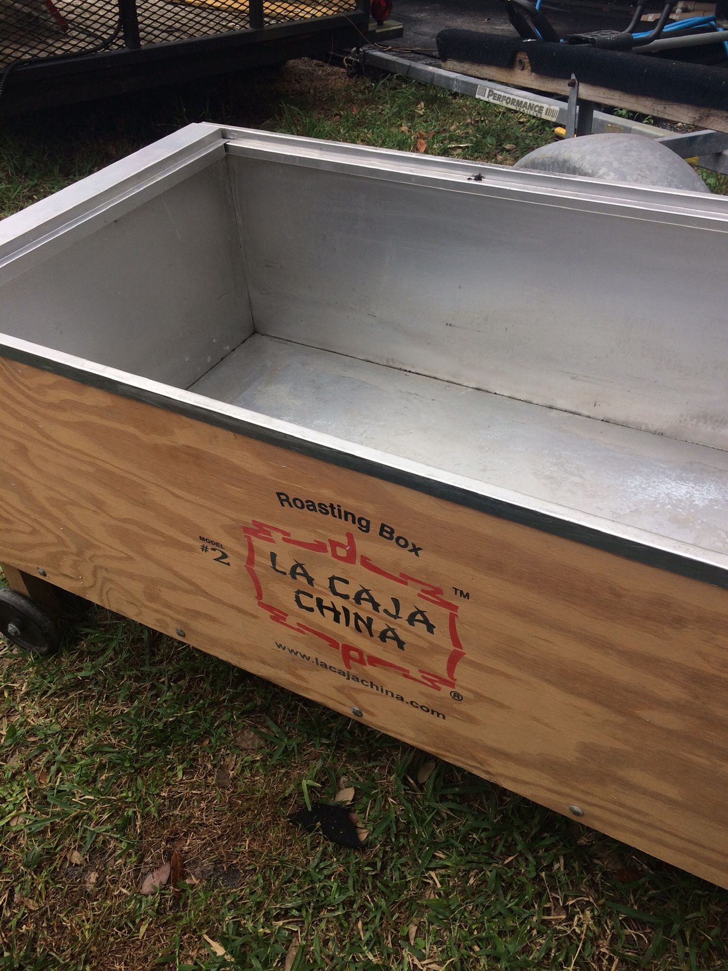 China Box  Pig Roaster