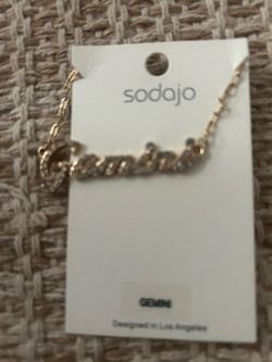 Women’s new Gemini necklace
