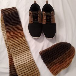 Classic Fit Sketchers With Air Cooled Memory Foam With A Matching Scarf And Hat Combo 