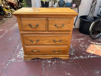 American heirloom dresser