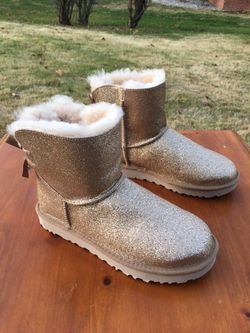 New Uggs Bailey Bow II Gold Boots 8