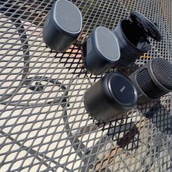 G MIC AND BLUETOOTH SPEAKERS