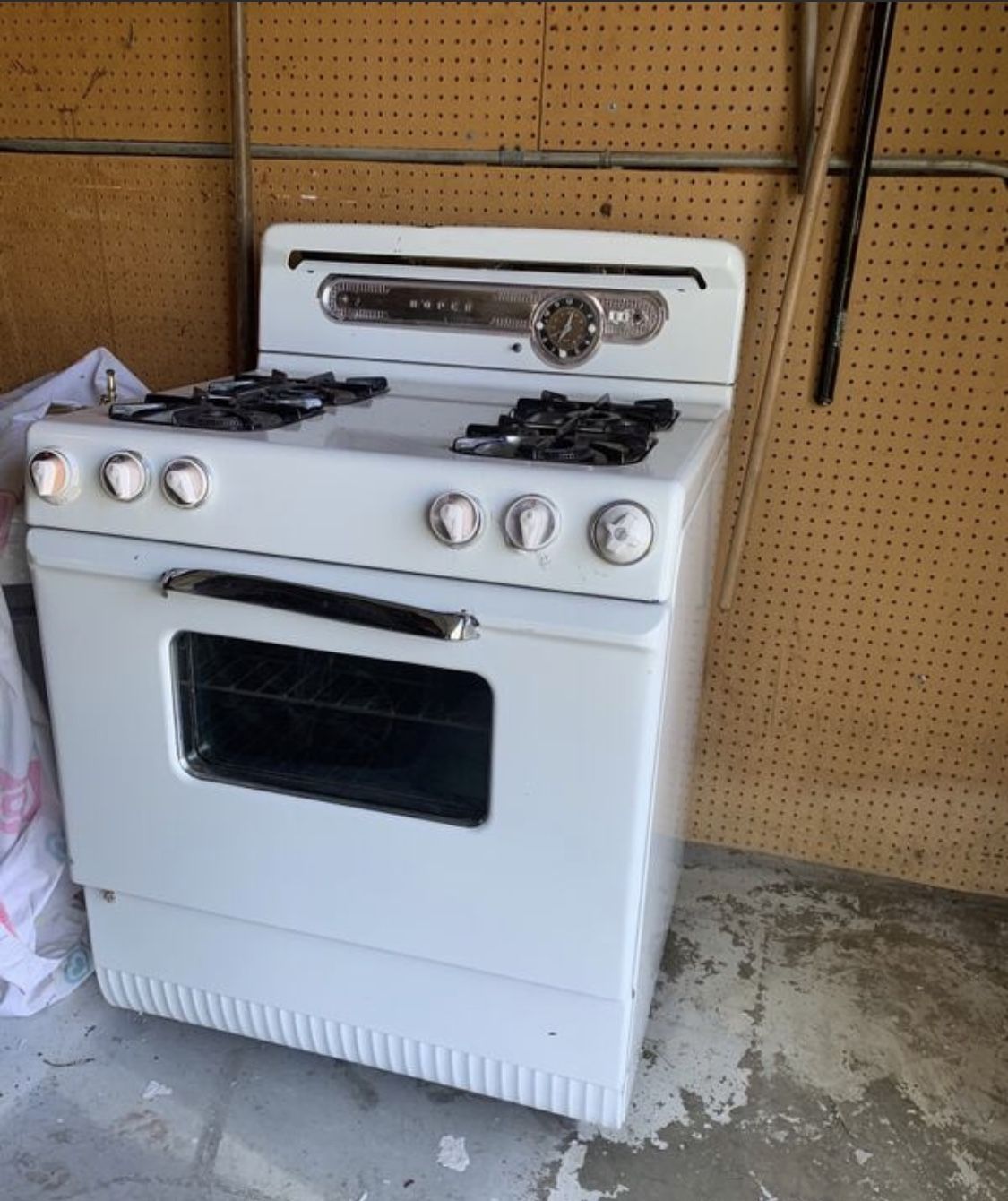 Vintage 1980s General Electric Stove