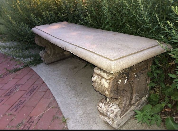 3 Old Stone Benches 300$ Each Or All 3 For 750$