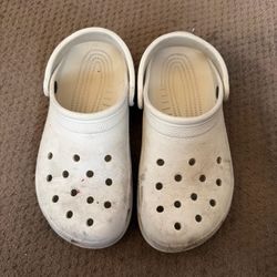 $10 Men’s Gray Crocs clogs #crocs #comfort