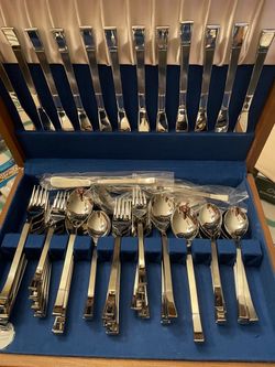 Place Setting for 20 Cutlery