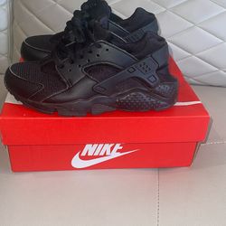 Kids Huaraches Nike size 4Y
