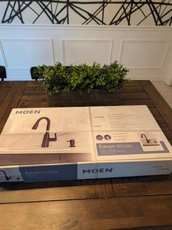 *NEW* Moen Edwyn Matte Black Single Handle Deck-mount Pull-down Kitchen Faucet - Soap, Deck Plate