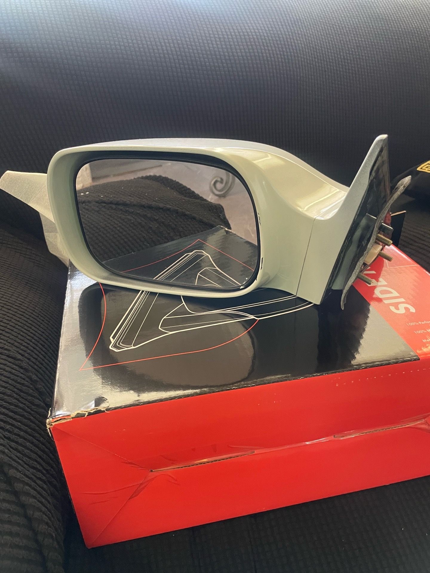 Toyota Avalon side mirror