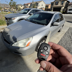 Car keys/Fobs/Llaves de Autos