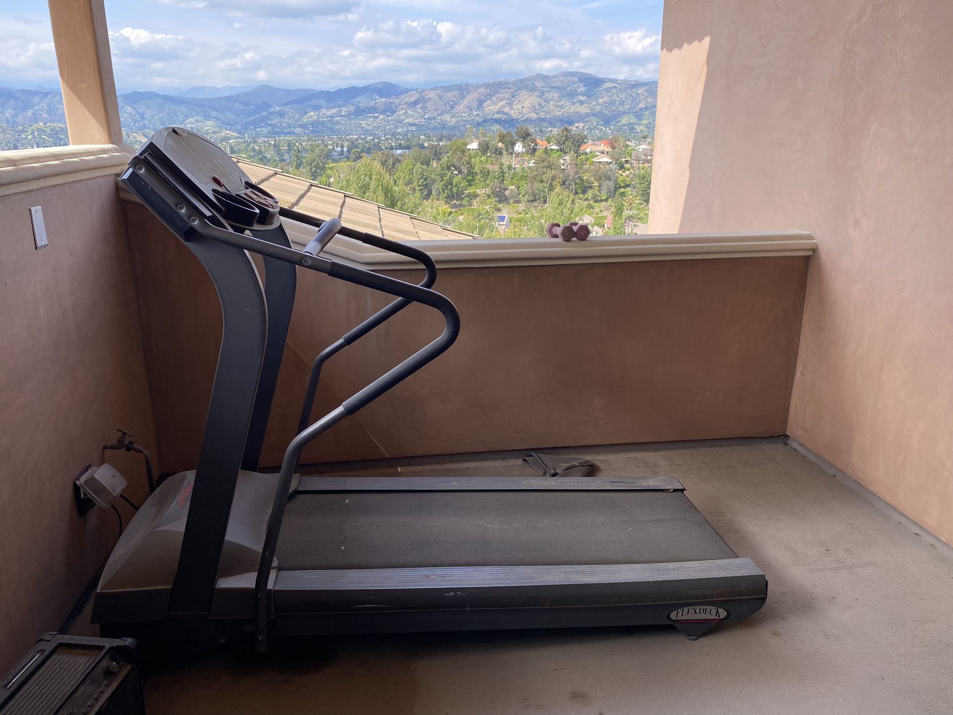 Life Fitness T5 Treadmill