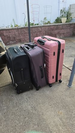 Set of 3 Rolling Suitcases