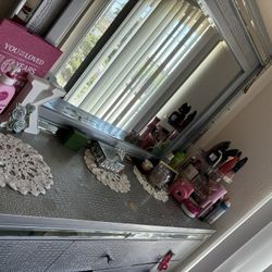 Queen bedroom