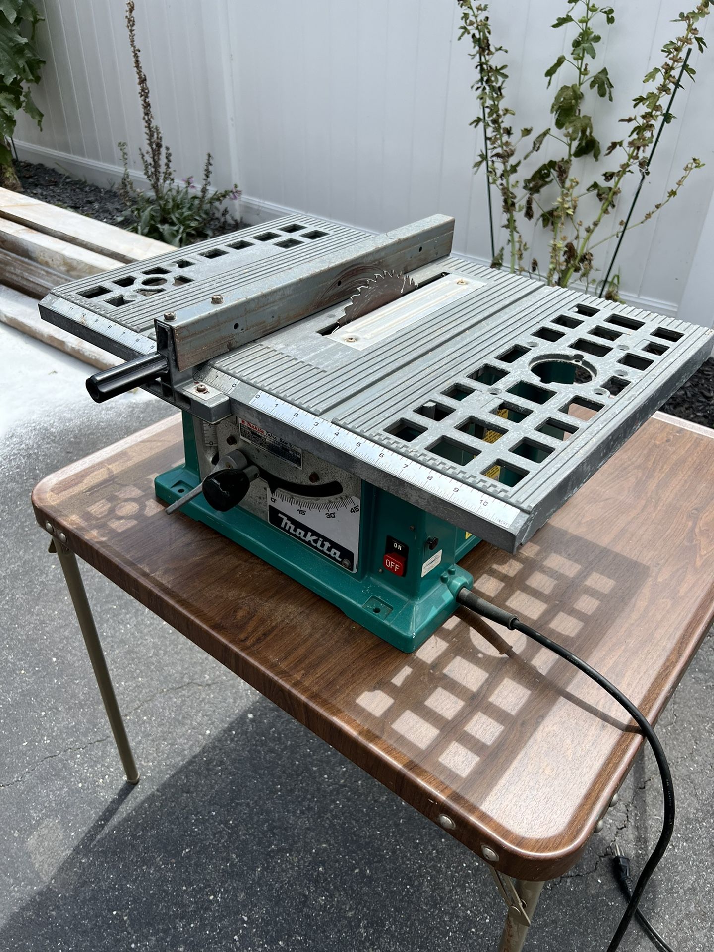 Makita table saw 2708 accessories hot sale