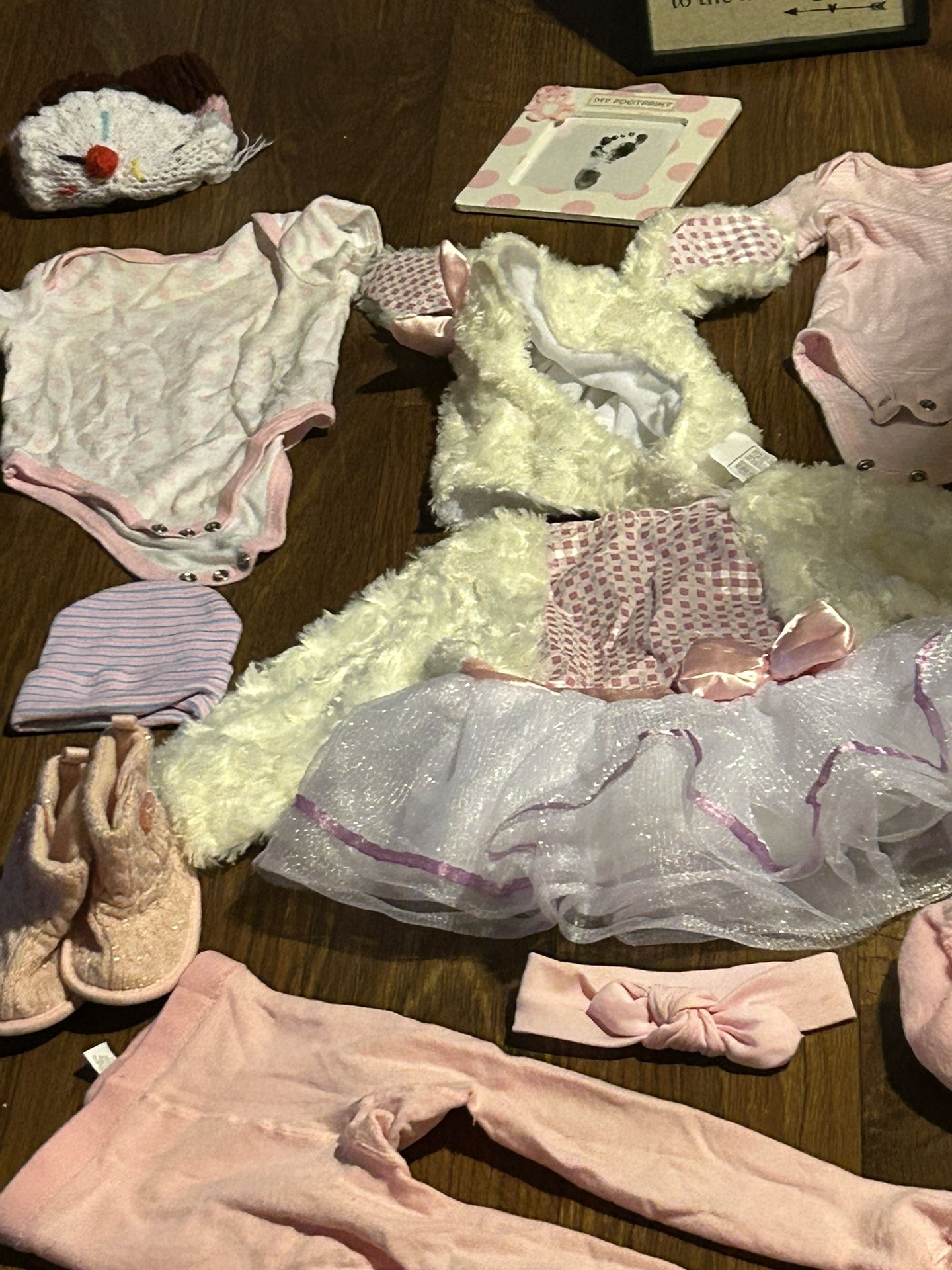 Beautiful Little Lamb Dress Set 6-12 Months Worn Once Clean Like To Condition With Extremely Extra Pieces 13 Piece s