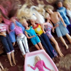 all barbies and accessories included take them all best offer