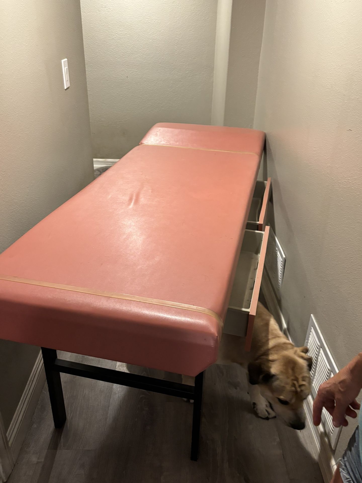 Free Massage Table With Drawers